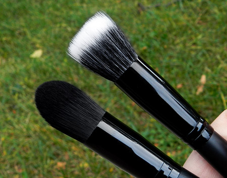 Kết quả hình ảnh cho Studio Pointed Foundation Brush