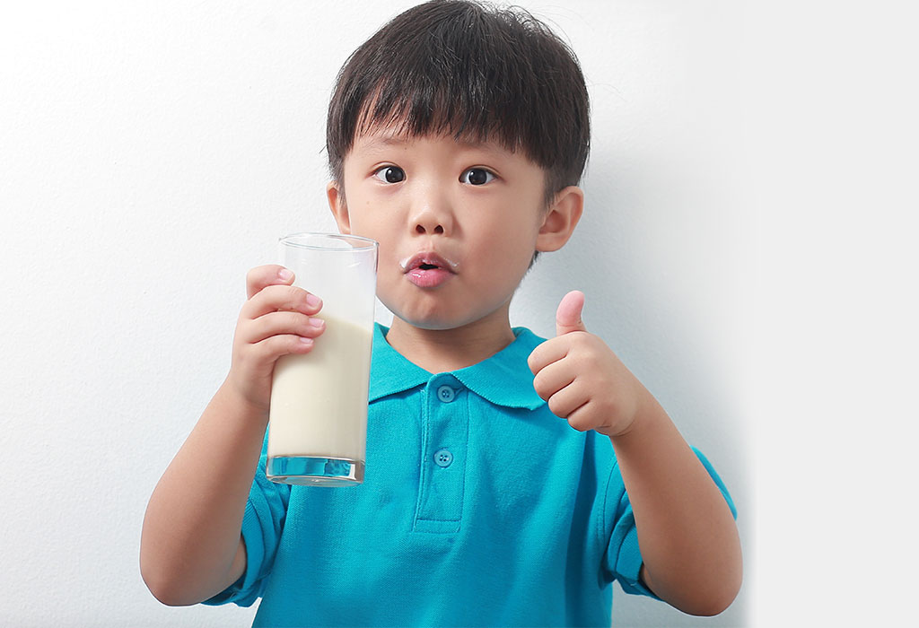 Kết quả hình ảnh cho kid drink milk