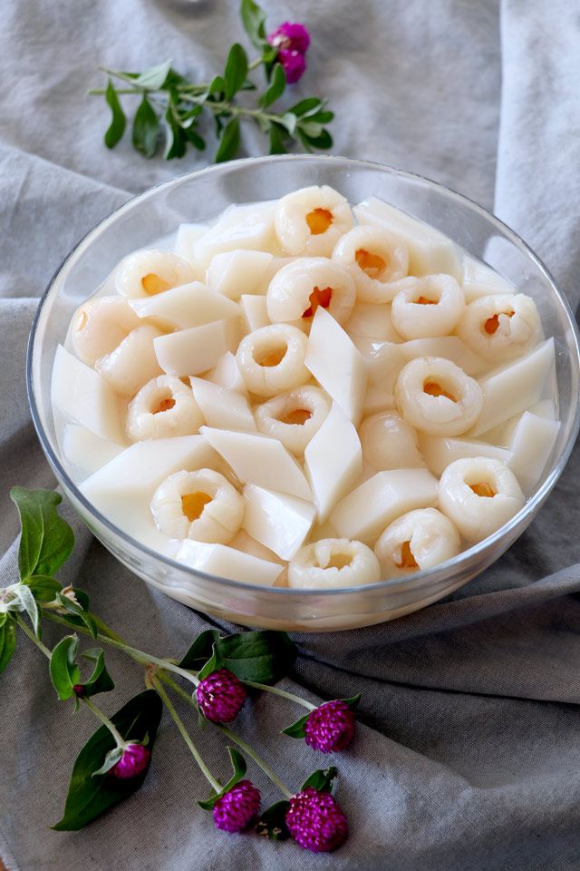 Deliciously Easy Almond Jelly with Lychees | Recipe | Almond jelly ...