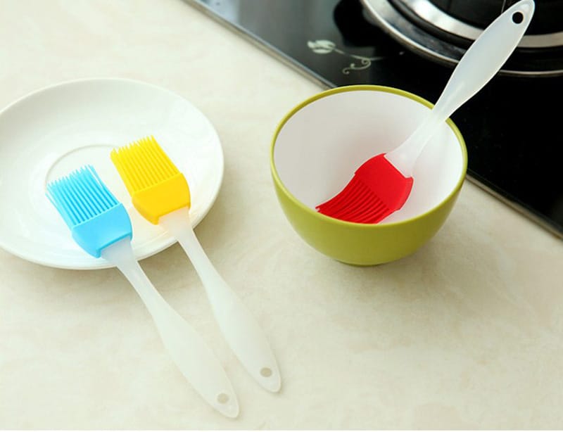 Kuas Silikon Set 2 Pcs – Tahan Panas, Oles Minyak, Barbeque, Roti, Kue – Dapurnesia.com
