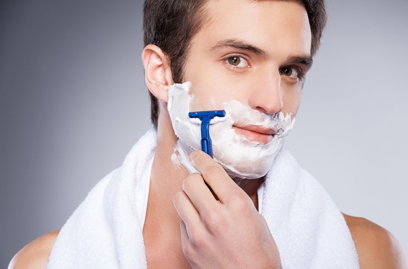 Cách chọn dao cạo râu nam cho phái mạnh | Dao cạo râu Mini đa năng